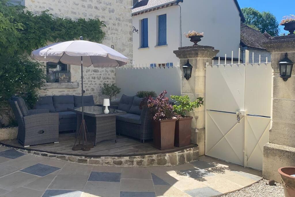 Maison Chaleureuse En Centre Village Avec Cheminee Holiday home Vezinnes